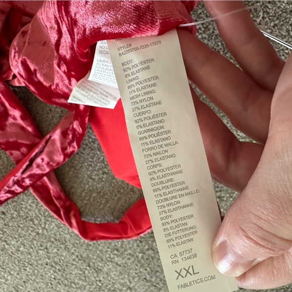 NWT Fabletics Oasis Crushed Velour Twist Sports Bra Strawberry Red XXL - Picture 5 of 5